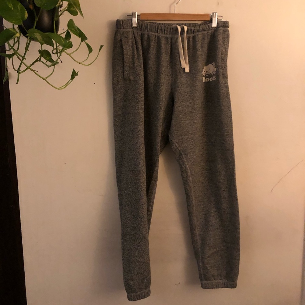Like New Roots Joggers 🇨🇦